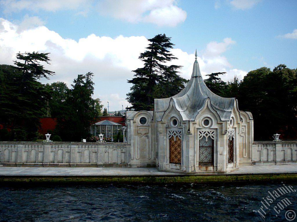 View of the Beylerbeyi Palace from the Bosphorus in Istanbul city of Turkey.
